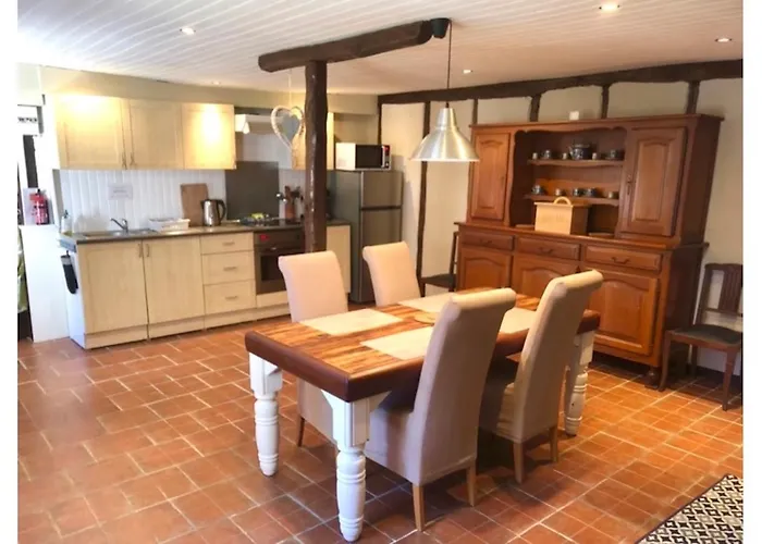 Maison Loubignac At Les Vergnes Gites Hébergement de vacances *