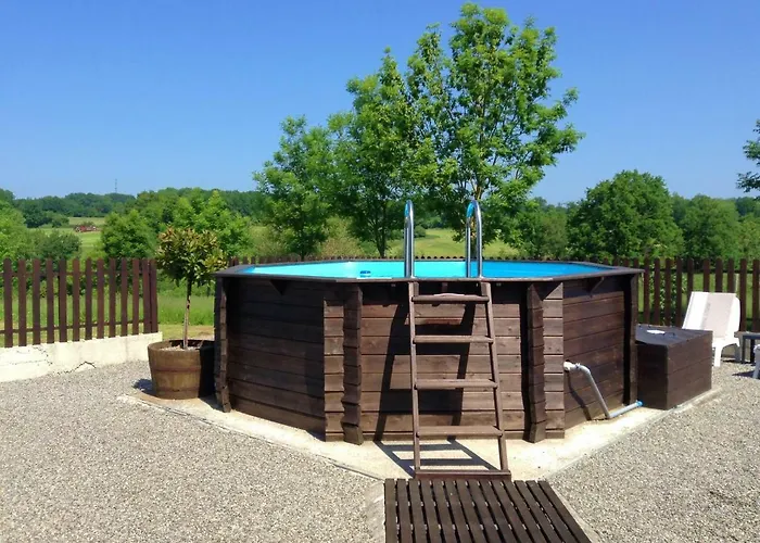 Maison Loubignac At Les Vergnes Gites Hébergement de vacances Exideuil-sur-Vienne
