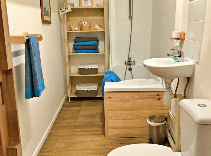 Maison Loubignac At Les Vergnes Gites Hébergement de vacances *